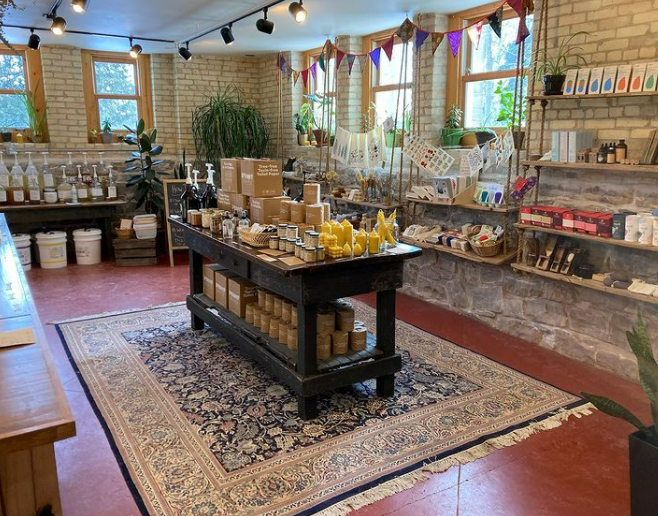 THE BEST ECO-FRIENDLY SHOPS IN MICHIGAN TO SUPPORT THIS EARTH DAY
