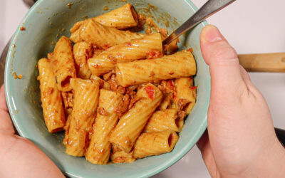 CREAMY CHEESY TOMATO SAUCE PASTA